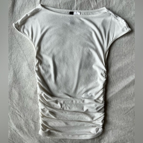 H&M Divided Ruched Top - Picture 4 of 10